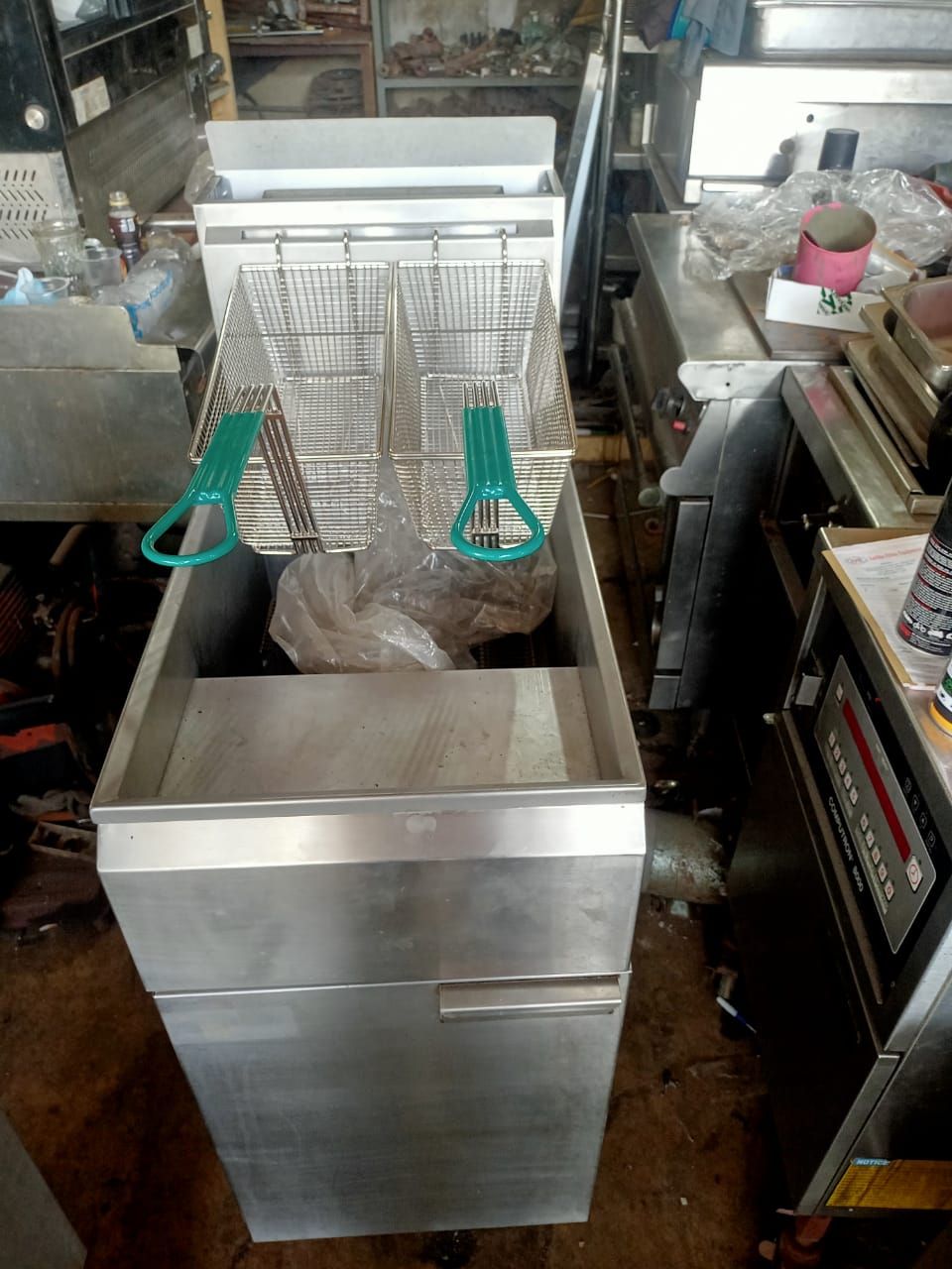 Jual Meja Display Bekas Di Bogor